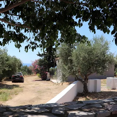 Casa de Férias Rigotis 1 *